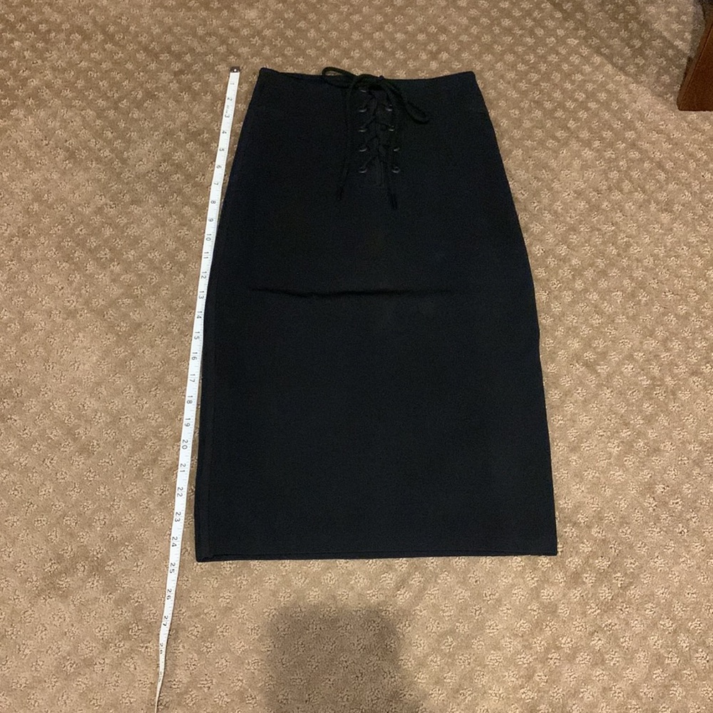 RAG & BONE Elegant Black Lace-Up Skirt - Picture 5 of 9